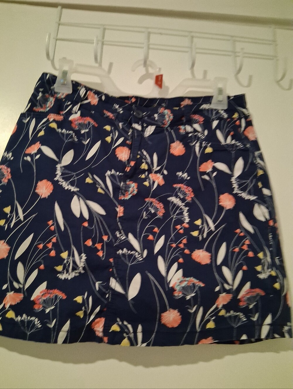 St. Johns Bay Floral Print Navy Mini Skorts